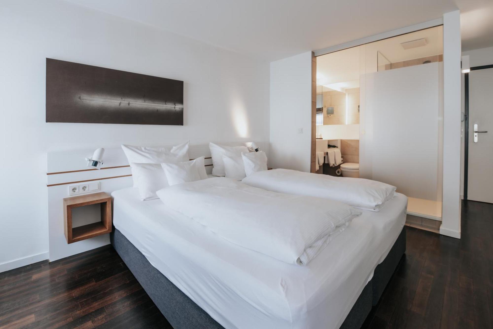 Design Hotel & Restaurant Loewen Ульм Экстерьер фото