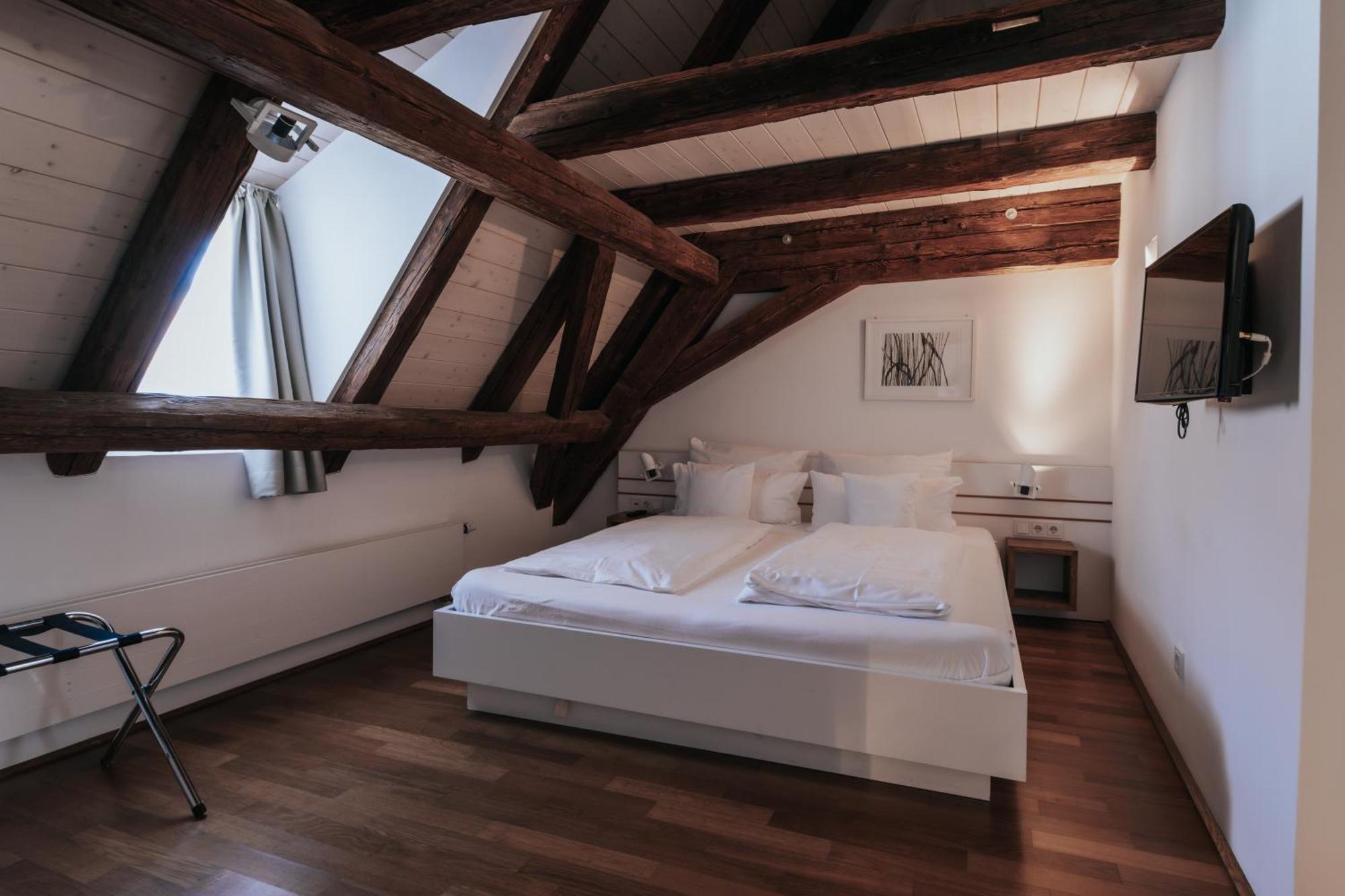 Design Hotel & Restaurant Loewen Ульм Экстерьер фото