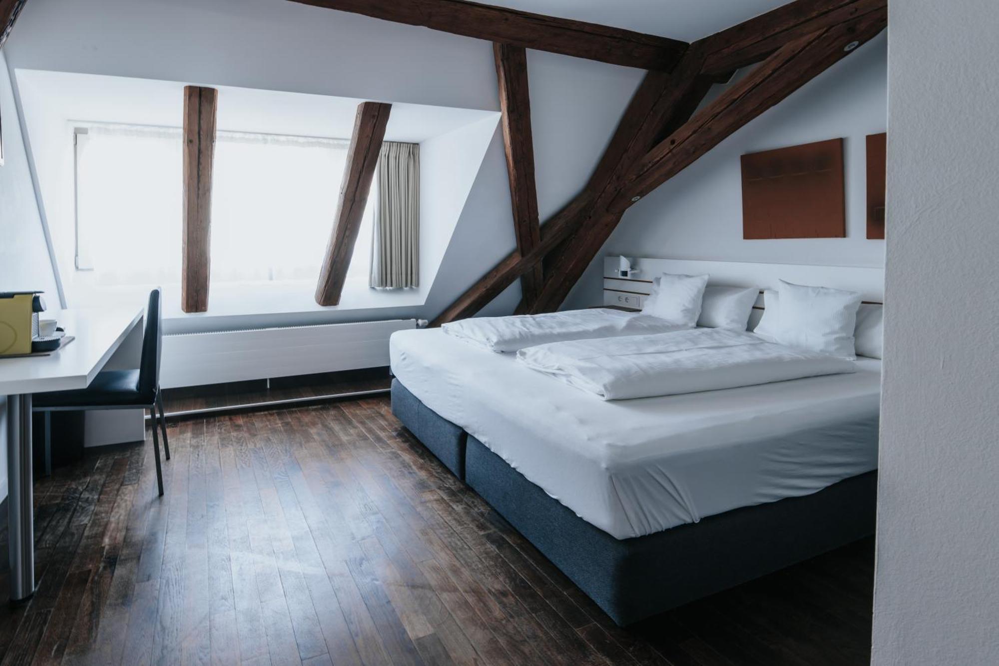 Design Hotel & Restaurant Loewen Ульм Экстерьер фото