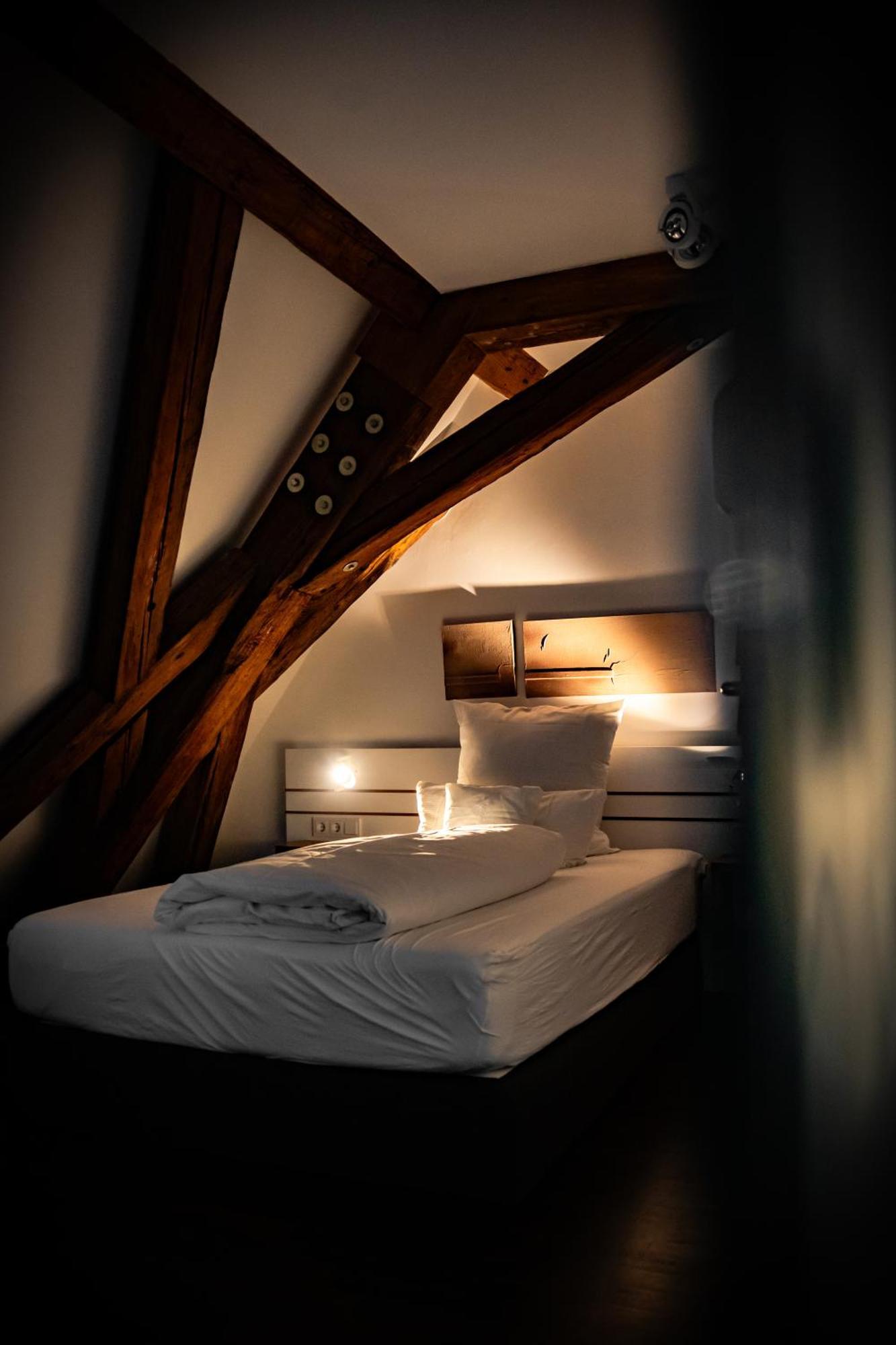 Design Hotel & Restaurant Loewen Ульм Экстерьер фото